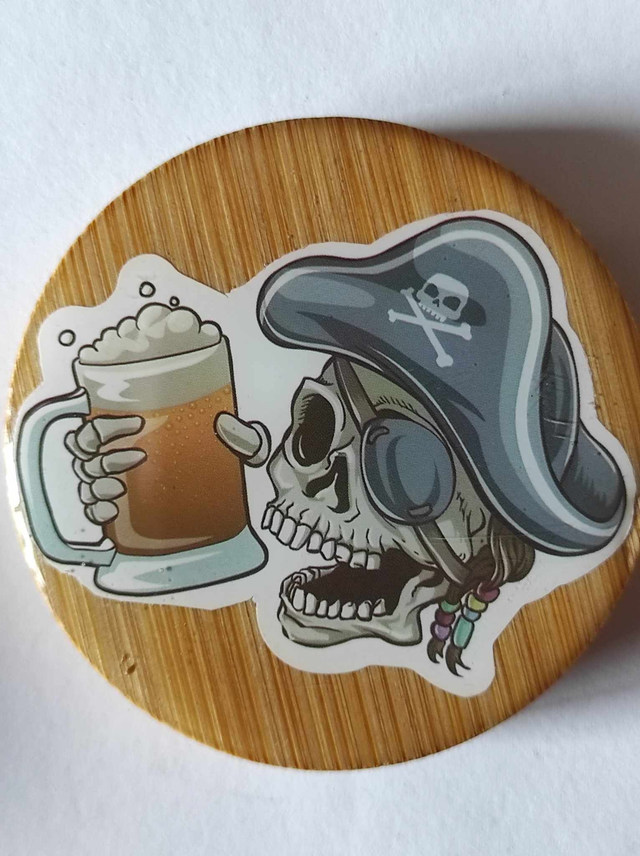 Décapsuleur Tête de mort magnétique frigo