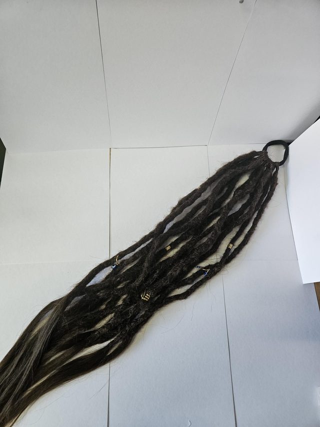 Synthetic dreadlocks on bobble 