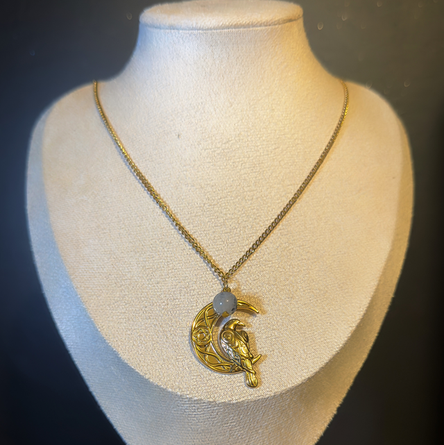 Collier classique lune corbeau et pierre de quartz tourmaline 