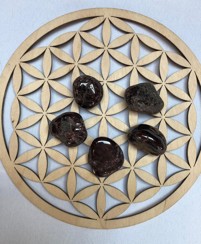 Pierre roulée en Grenat