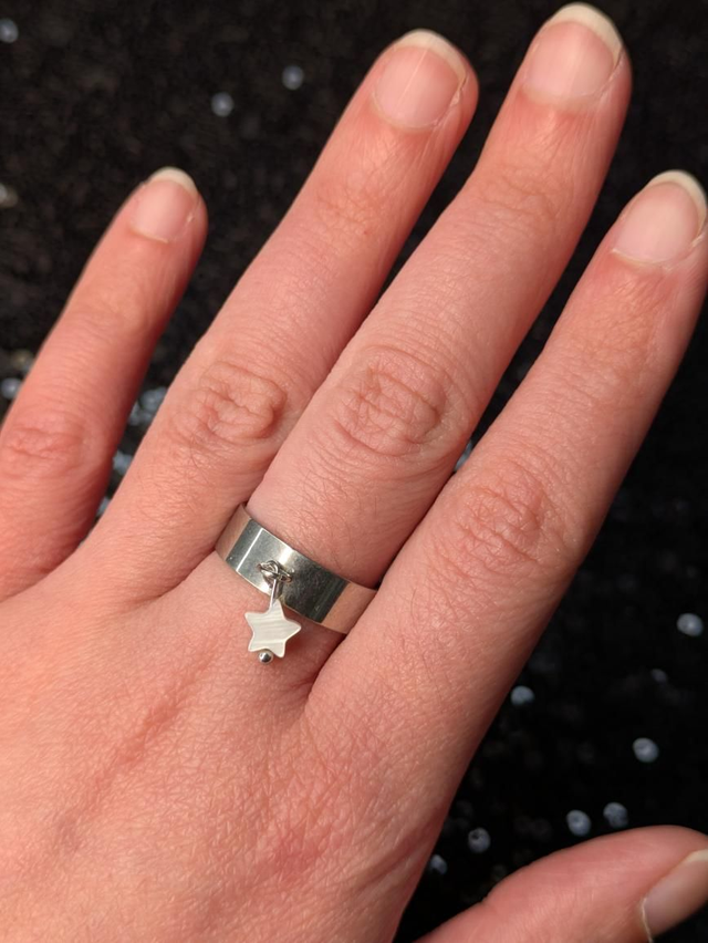 Bague nacre breloque étoile