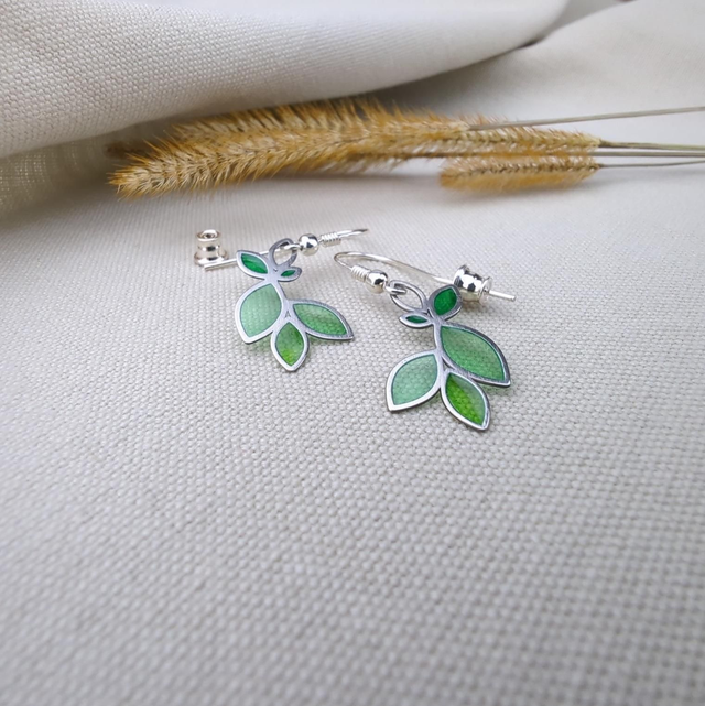 Éclat printanier - Boucles d'oreilles en émail plique à jour sur Argent