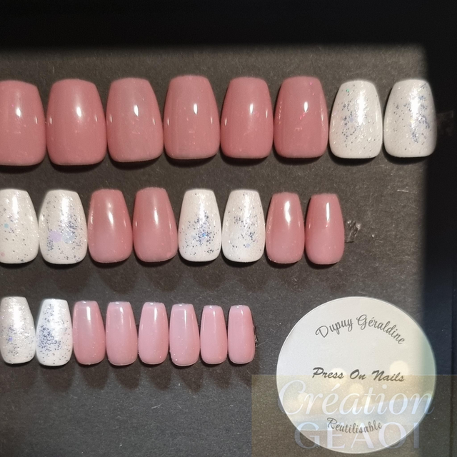 White coco blush ultra glitz coffin xs créer sur commande délai de 7jours ouvrable