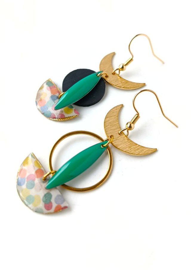 Boucles d'oreilles Asymétriques Upcyclées en Chambre à Air et Papier Recyclés - Lunaires