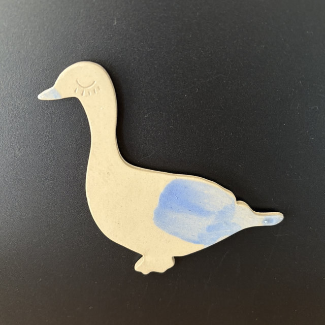 Magnet artisanal en grès bleu ciel