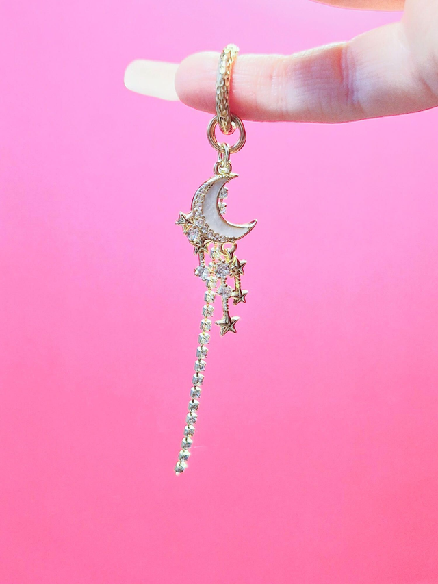 7. Zirkoniariipussetti, Moonstruck (18K kultaus)
