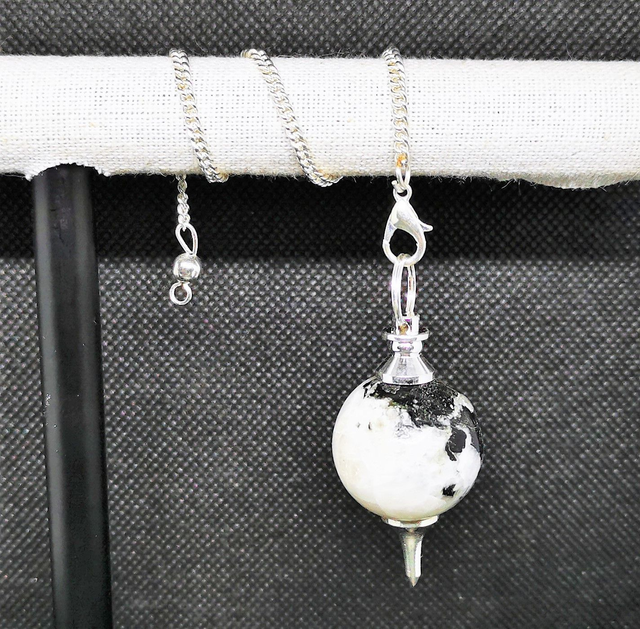 Pendule Pierre de Lune sphérique métal