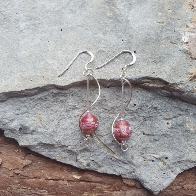 Pink glass bead twirly earrings - 435eoB