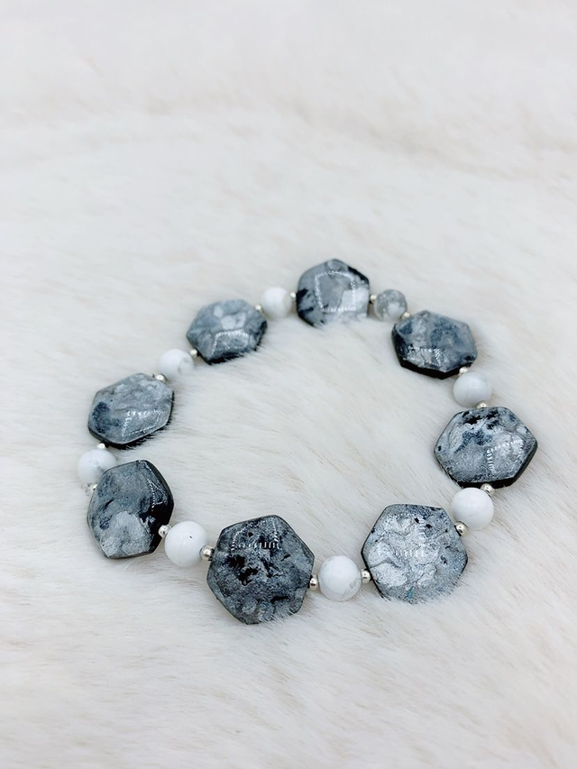 Bracelet "Etincelle" et pierres d'Howlite