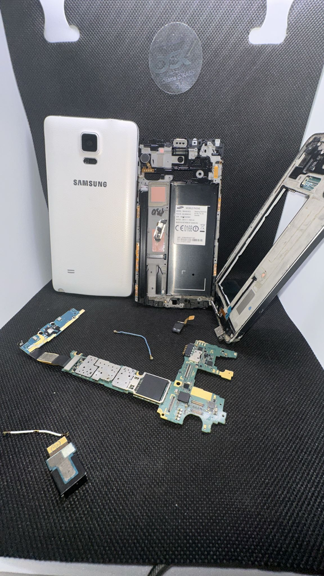 1115- Samsung Galaxy Smartphone Ersatzteile / Zerlegt / Bastlerware