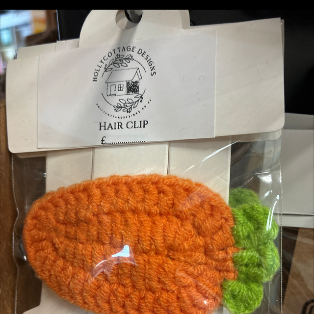 Crochet carrot hair clip 