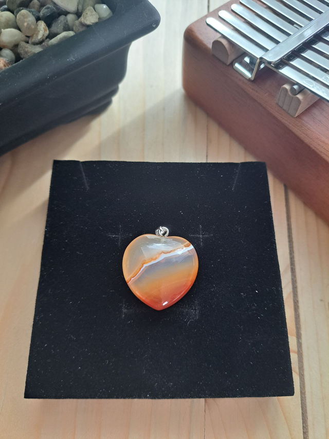 Pendentif coeur cornaline