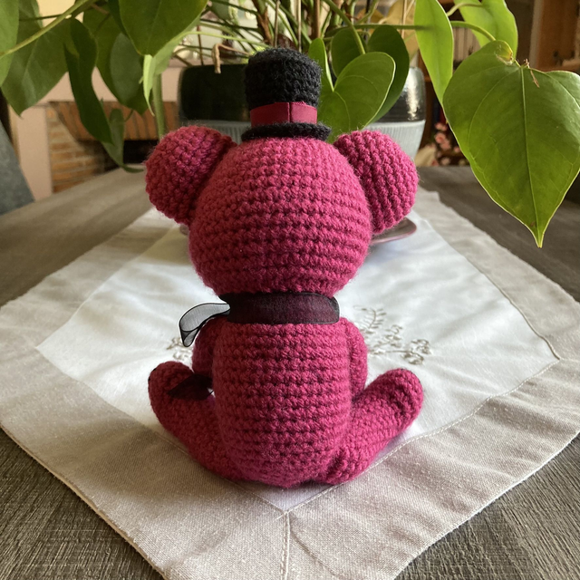 Peluche Teddy l'ourson violet au crochet