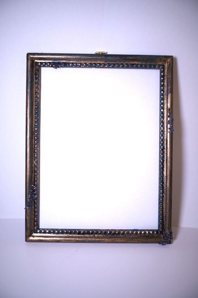 Cadre ancien avec cristaux bleu 