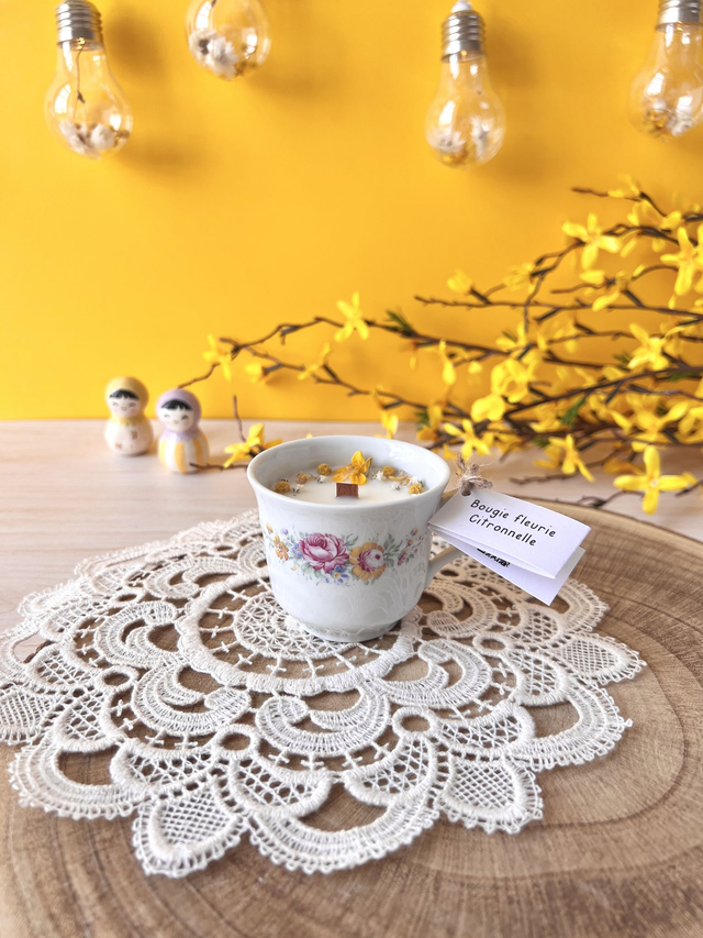 🌼 Bougie Citronnelle - tasse à café "composition florale"