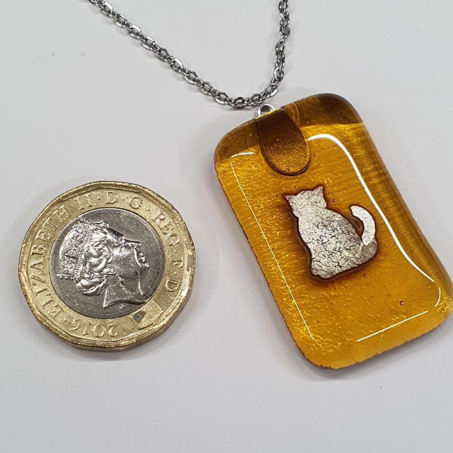 Med yellow and silver cat pendant NEW