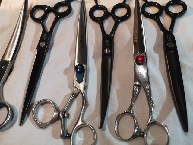 Affûtage ciseaux coiffure droit