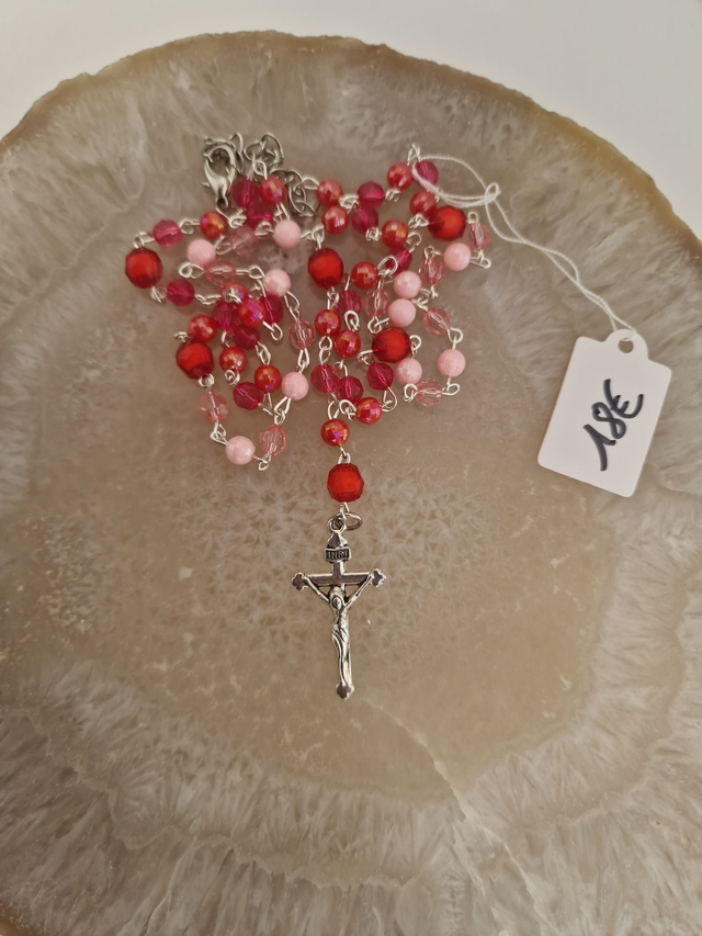 Collier Chapelet Perles Rouges Roses Croix Jésus Argentée