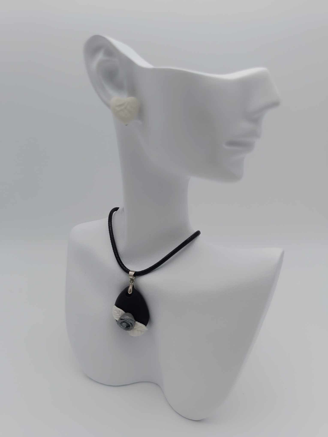 Collier en porcelaine froide Goutte avec rose