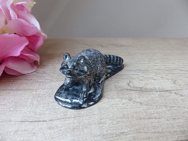 Figurine vintage de castor raton laveur – Sculpture en résine Vanstone, fabriquée au Canada