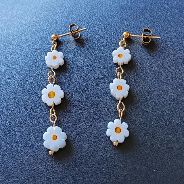 Boucles d'oreilles pâquerettes 