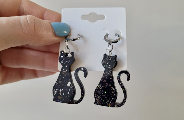 Earrings | Black Cats Sitting with tail up - with Silver Glitter Sparkle | Witch Cat Stainless Steel Hoops