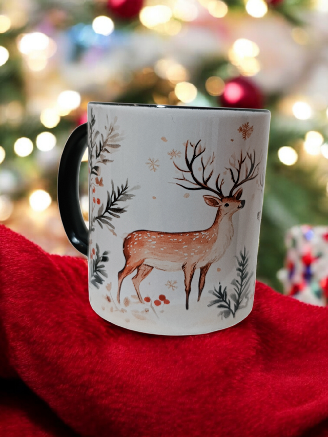 Tasse en Céramique Cerfs d’Hiver – Illustration Douce &amp; Ambiance Scandinave