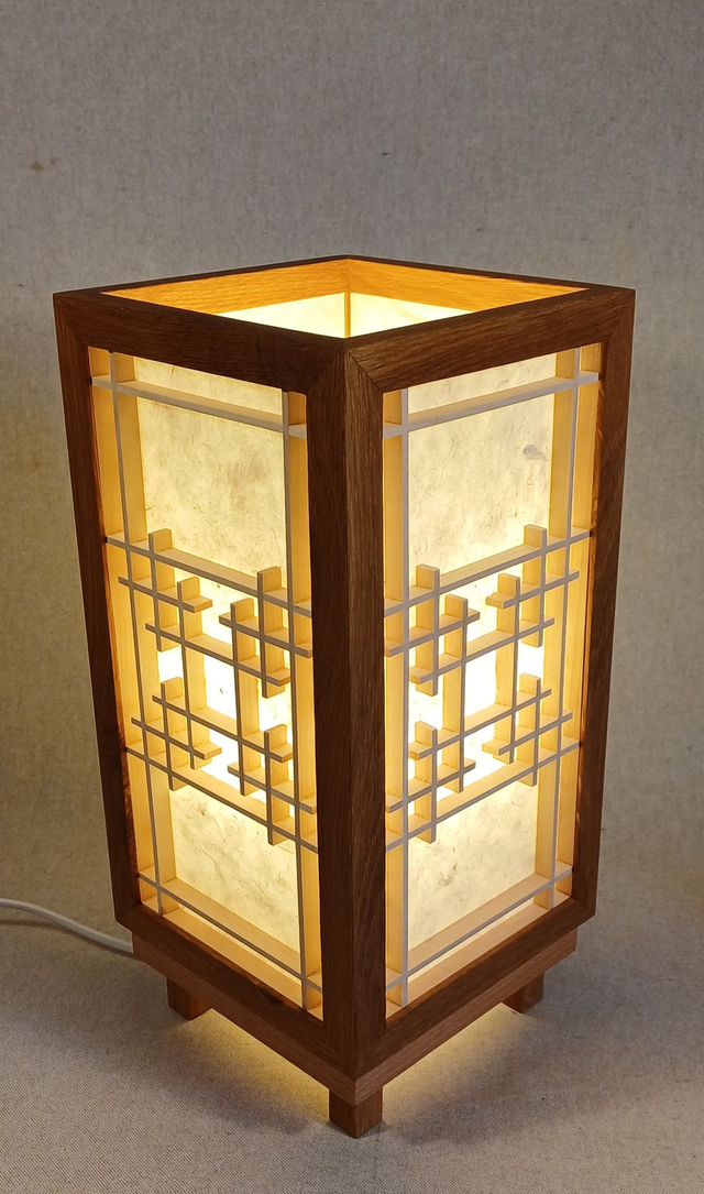 Lampe kumiko ocre