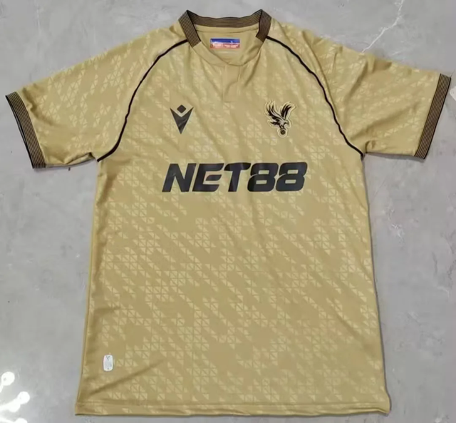 Segunda equipación Crystal Palace 25, 26