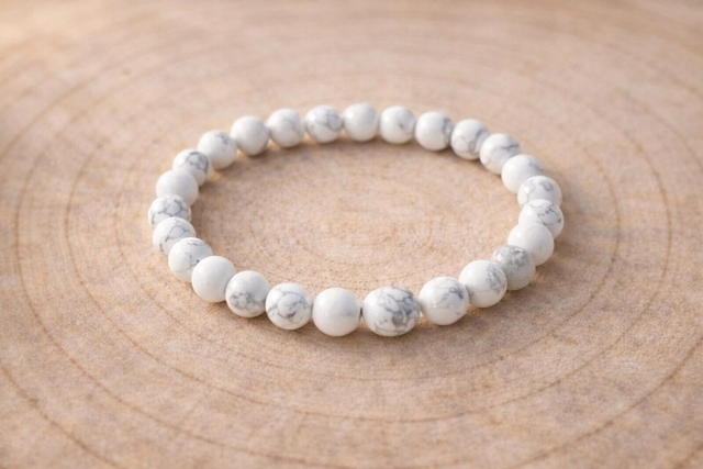 Bracelet HOWLITE 8 mm– Calme,  Douceur et Clarté intérieure
