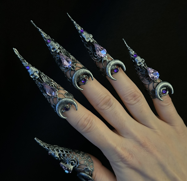 Obscura nail claws