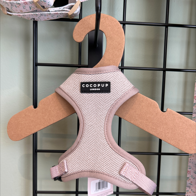 Brown tweed adjustable neck harness 