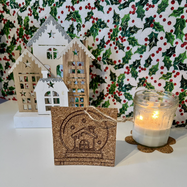 Décoration sapin boule à neige 