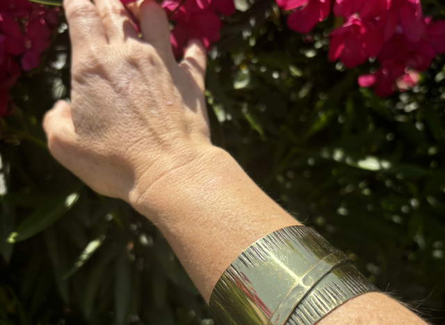 Brazalete líneas bronce