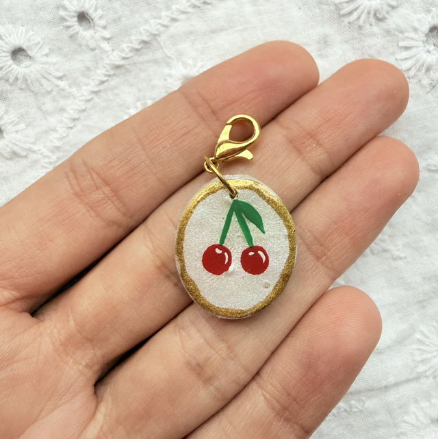 Cherry Charm - Gold Border Oval Shape