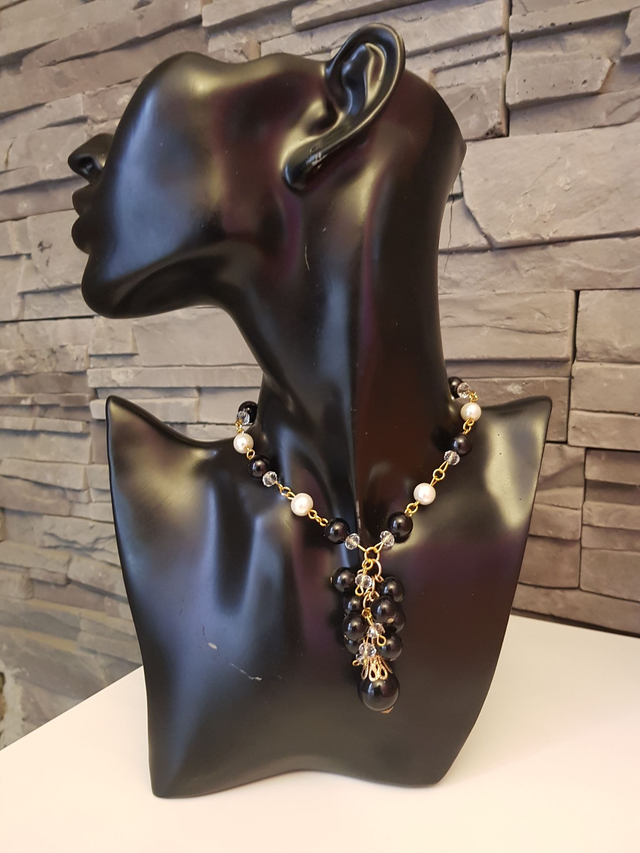 Collier Sautoir Grappe Doré Noir Et Blanc
