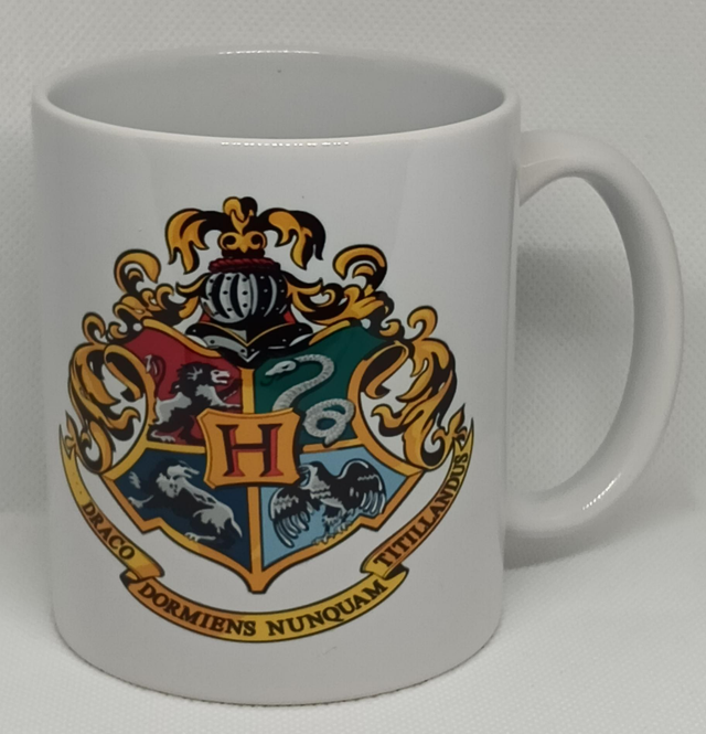 Harry Potter Hogwarts Crest Mug.