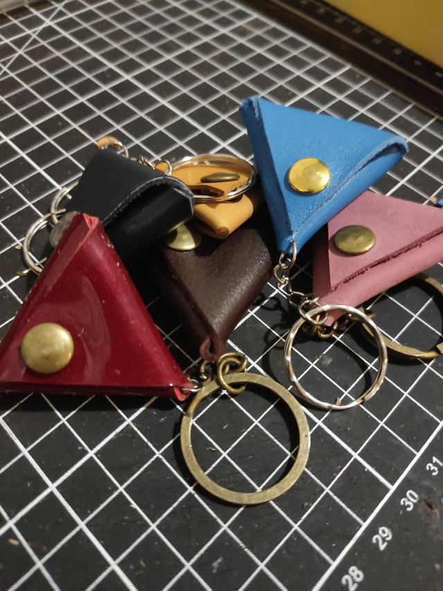 Cuir samoussa porte clef