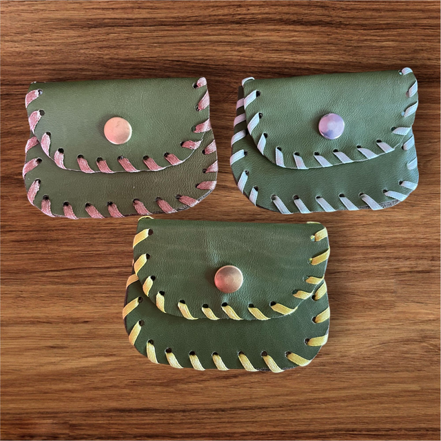 Pochette en cuir vert clair