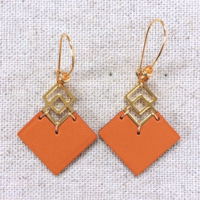 Boucles d’oreilles « Polka » dorées, cuir couleur fauve