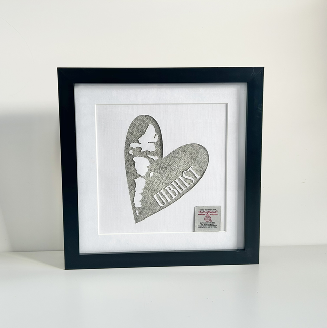 Uibhist Love Heart Harris Tweed Frame