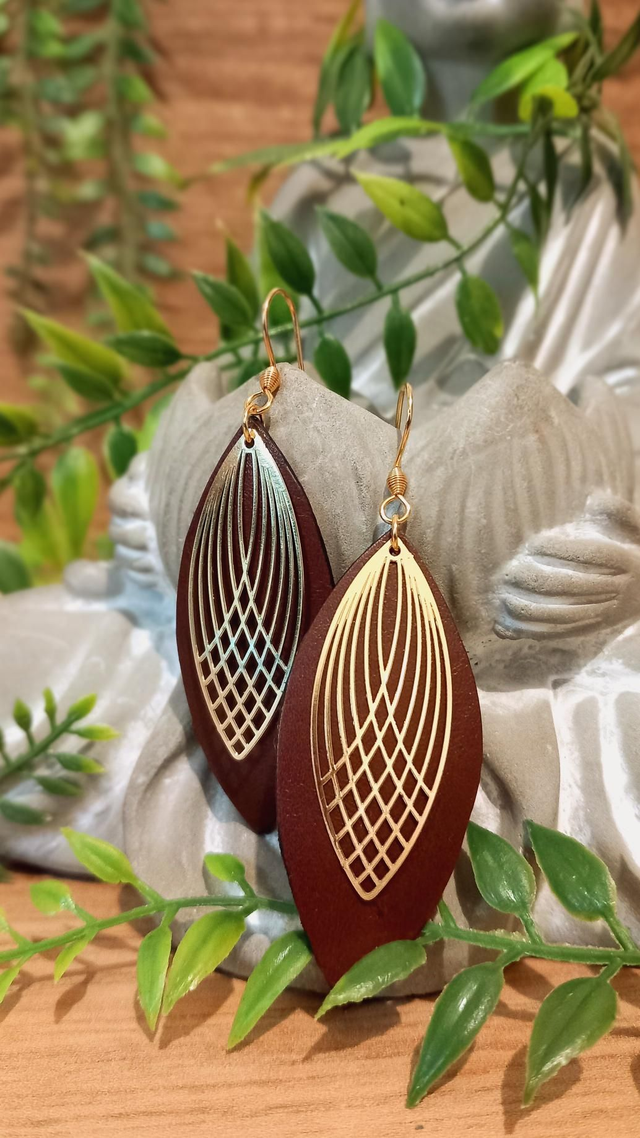 Boucles d&#039;oreilles doré &quot;Oola&quot;