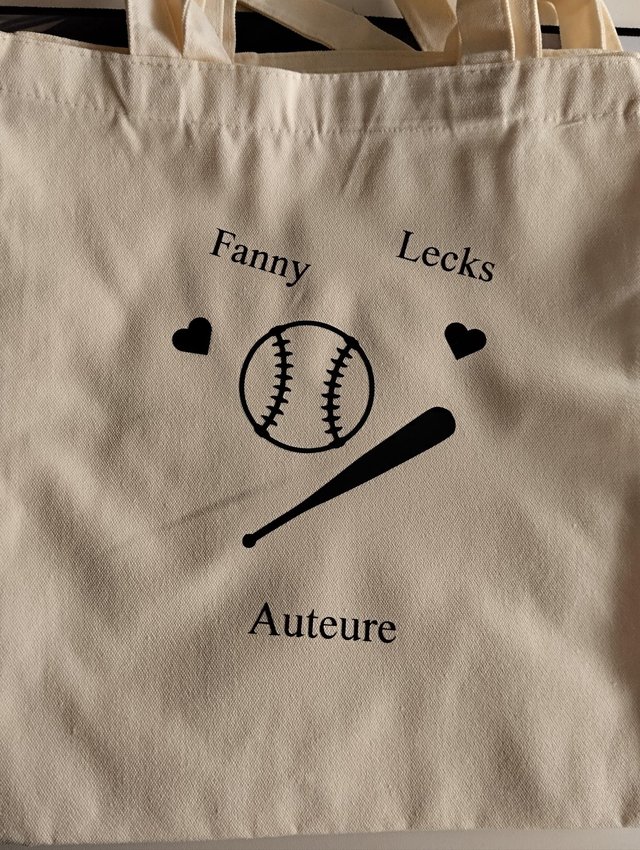Tote bag
