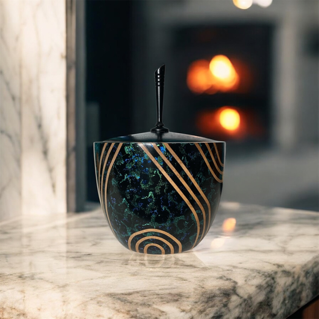 Iridescent sycamore finial pot 