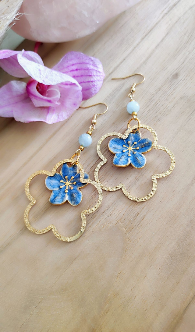A Boucles d'oreilles "Flower" Aigue-marine