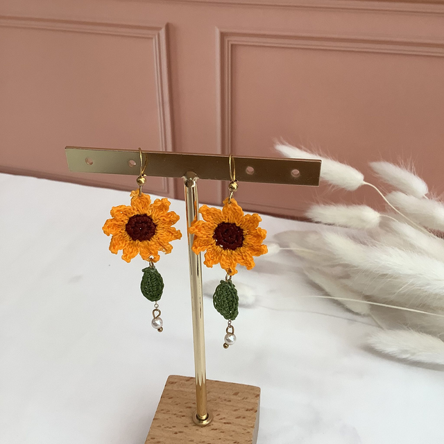 Boucles d’oreilles tournesol chaînette perle