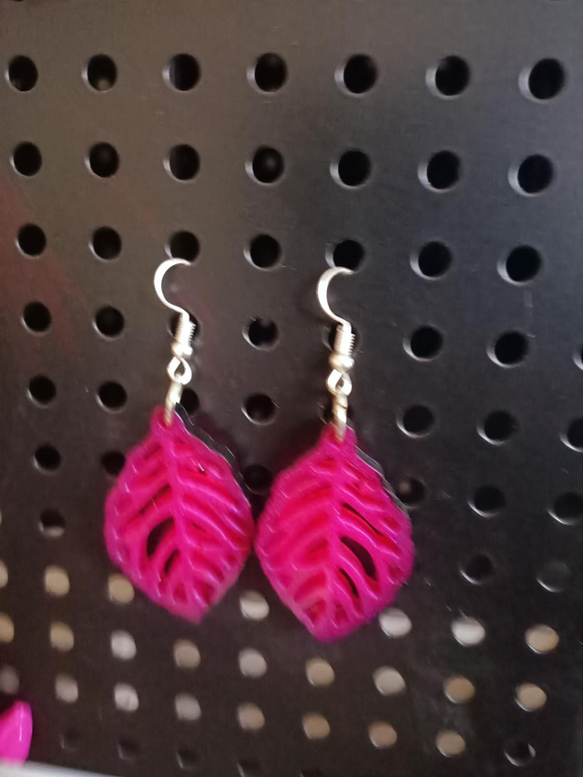 Boucles d'oreilles rose et noire 