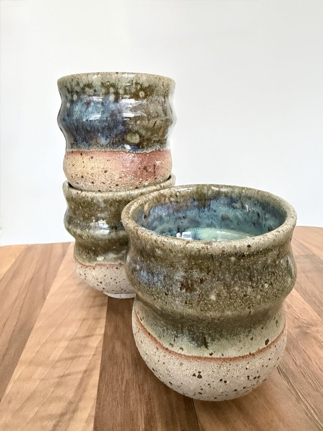 Curvy tumbler - Speckled green meadow