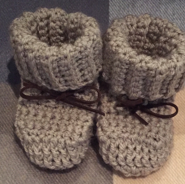 Babyslofjes beige bruine veter