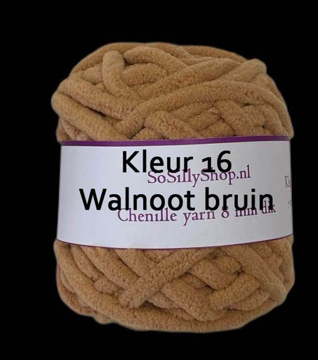 Chenille fluffy yarns 8 mm dik 45 grams